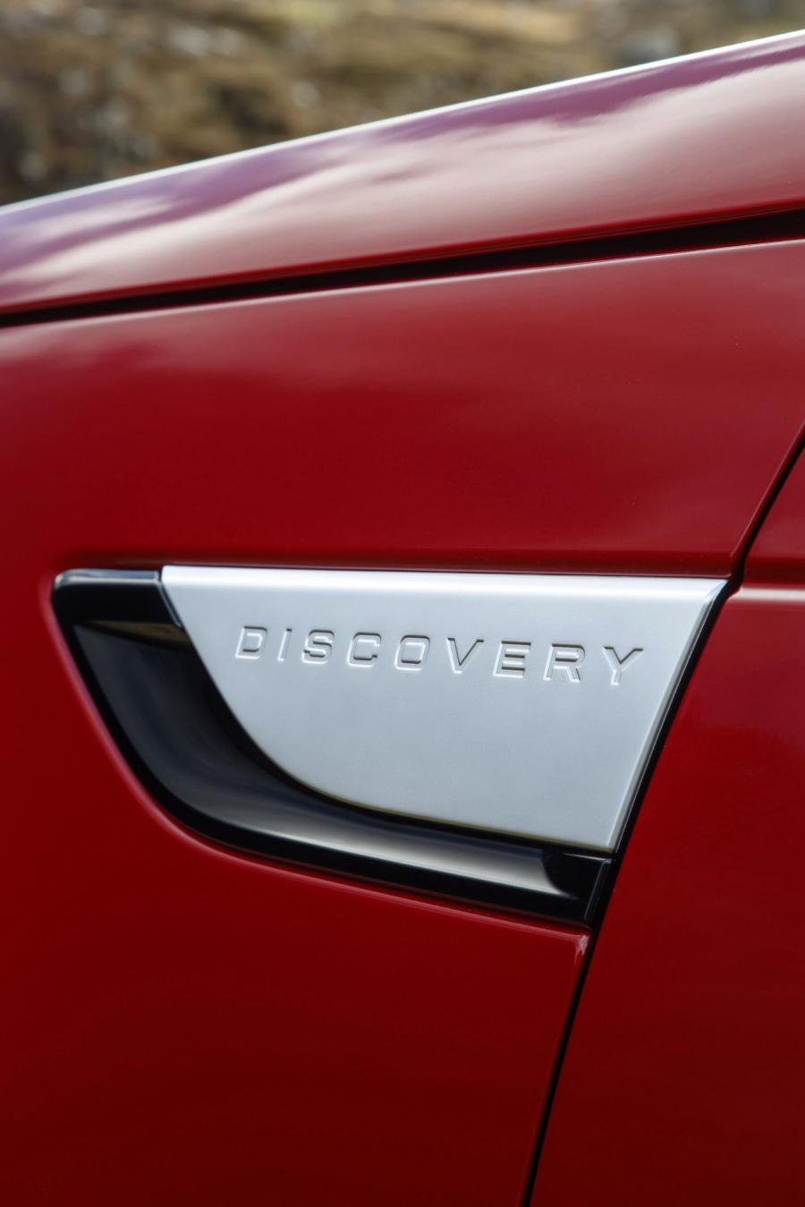 Детали экстерьера Land Rover Discovery HSE 2017 года  (UK) (фото 24 из 40)